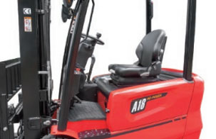 5.舒適的駕駛室-杭州叉車(chē)電動(dòng)叉車(chē) 5.舒適的駕駛室-杭州叉車(chē)電動(dòng)叉車(chē)