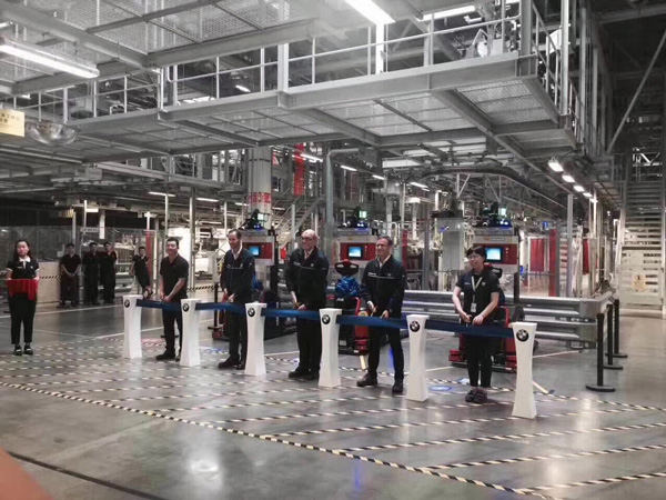 寶馬汽車工廠，杭叉AGV叉車智能搬運(yùn)強(qiáng)勢(shì)進(jìn)駐！